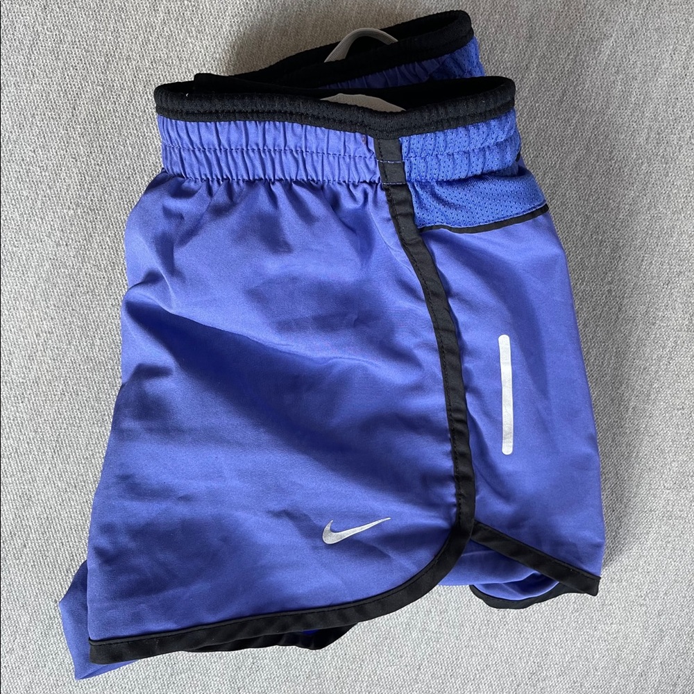 Nike Dri-FIT Low Rise Purple Shorts in XS